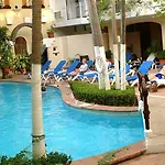 Los Arcos Suites 